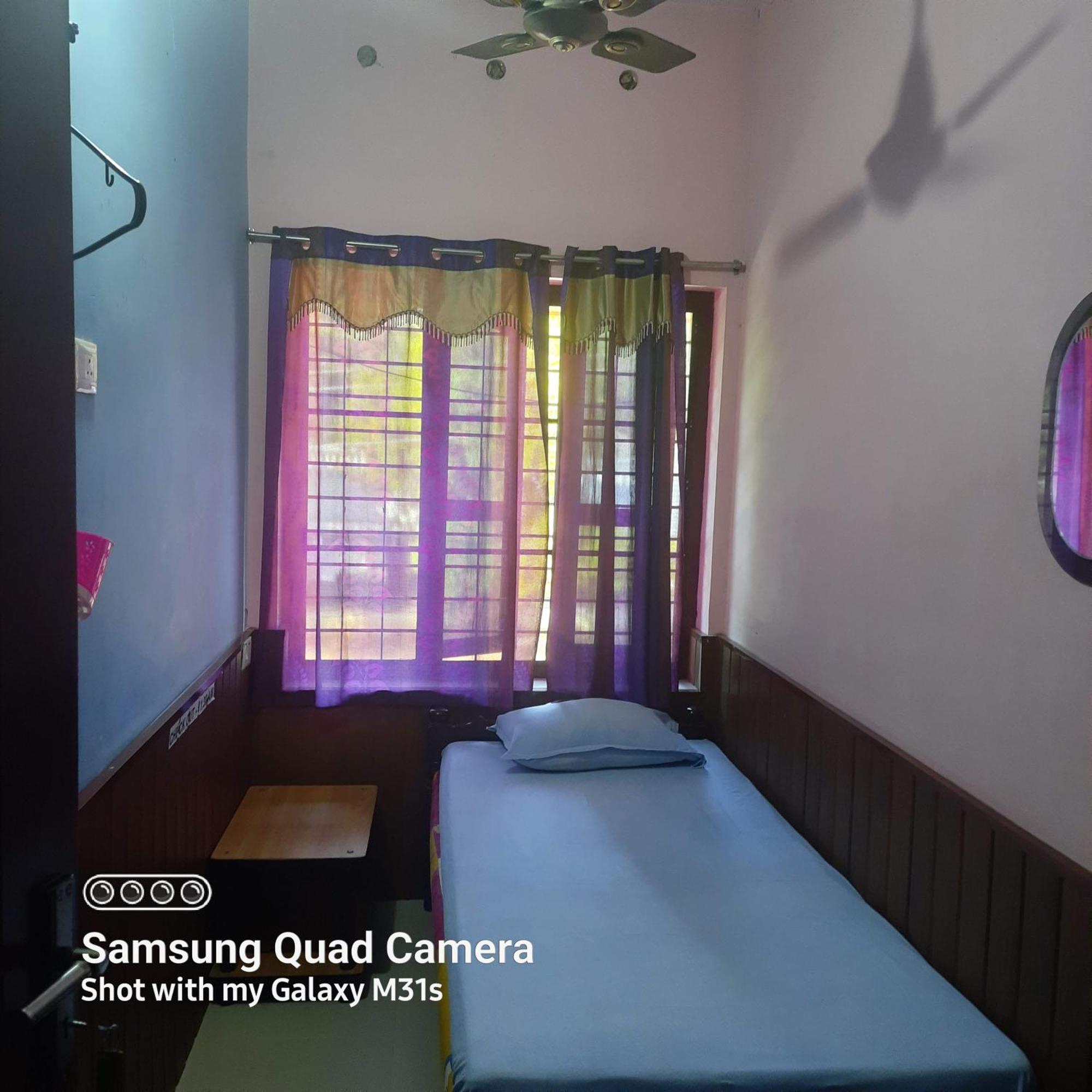 Navendu Homestay Alappuzha Phòng bức ảnh